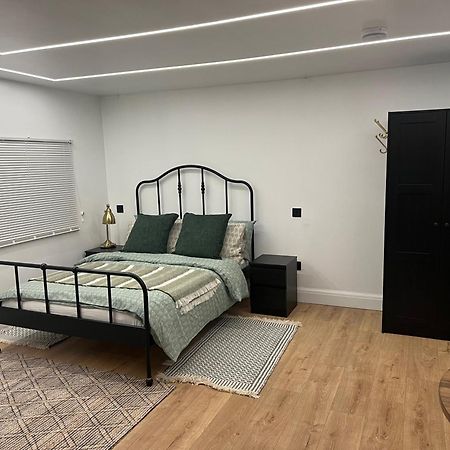 House Villa Уотфорд Екстериор снимка