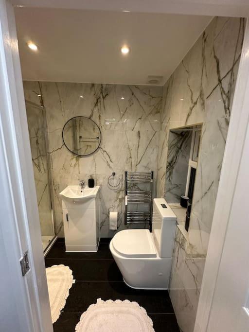 House Villa Уотфорд Екстериор снимка