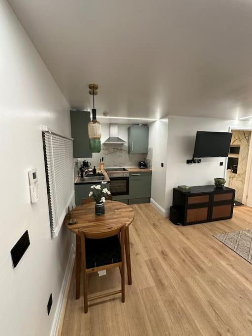 House Villa Уотфорд Екстериор снимка